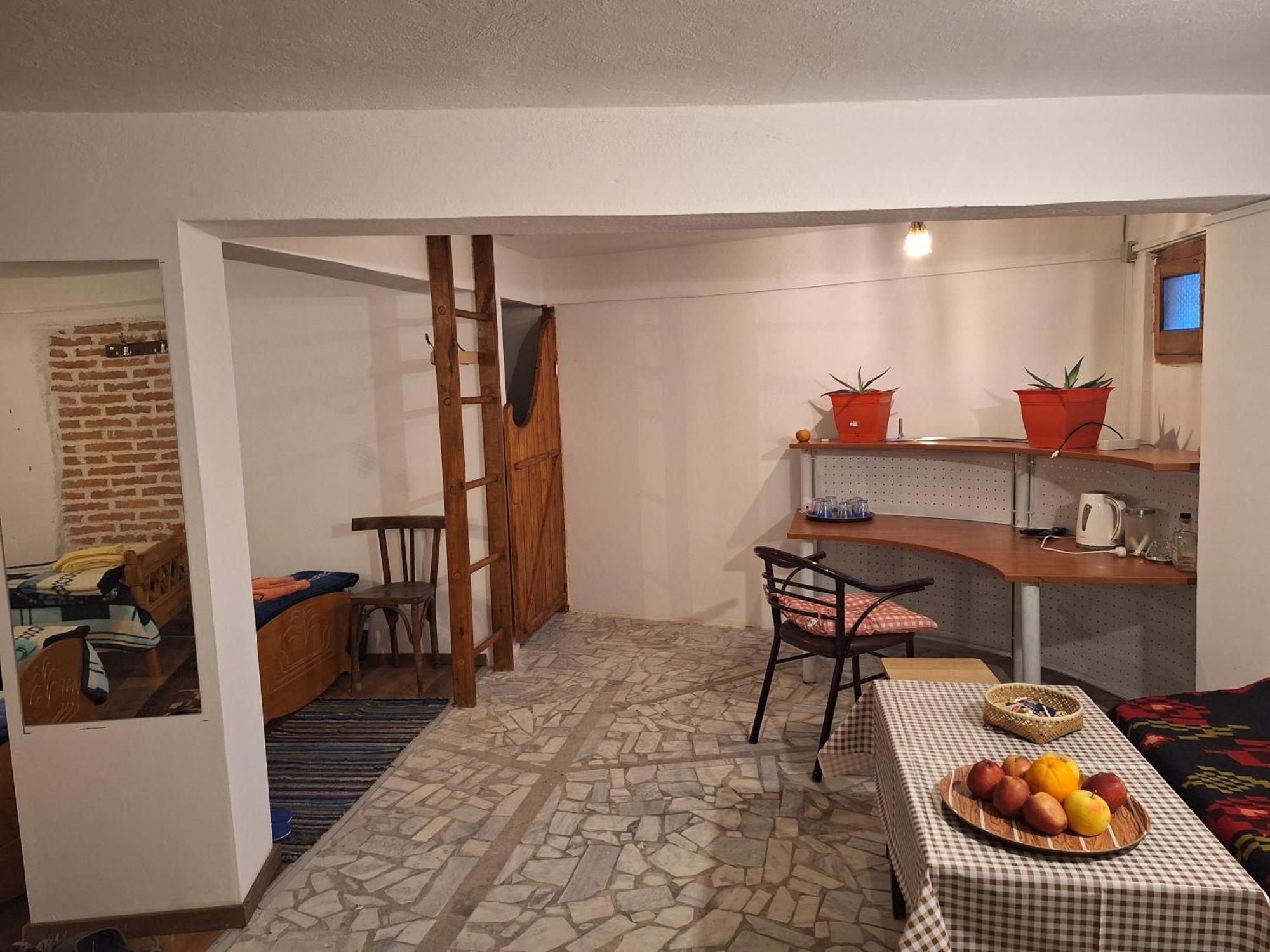 At Pikotiko'S - Korca City Rooms For Rent Exteriör bild
